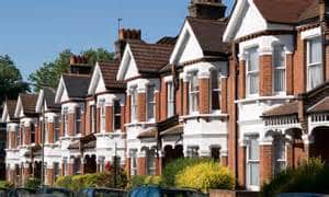 UK rents rise, as London returns to growth